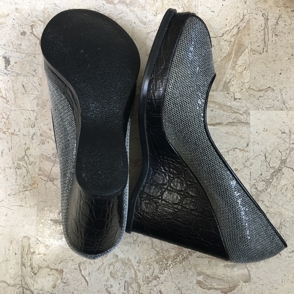 Silver /Black Metallic High Wedge Platform Pump - Picture 5 of 12